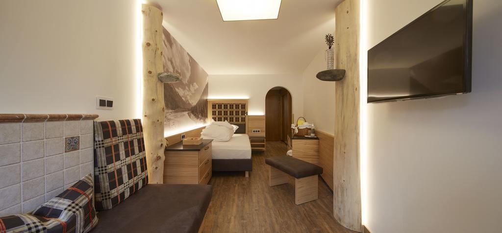 Alpenrose Wellnesshotel Бах Екстериор снимка