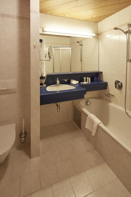 Alpenrose Wellnesshotel Бах Екстериор снимка