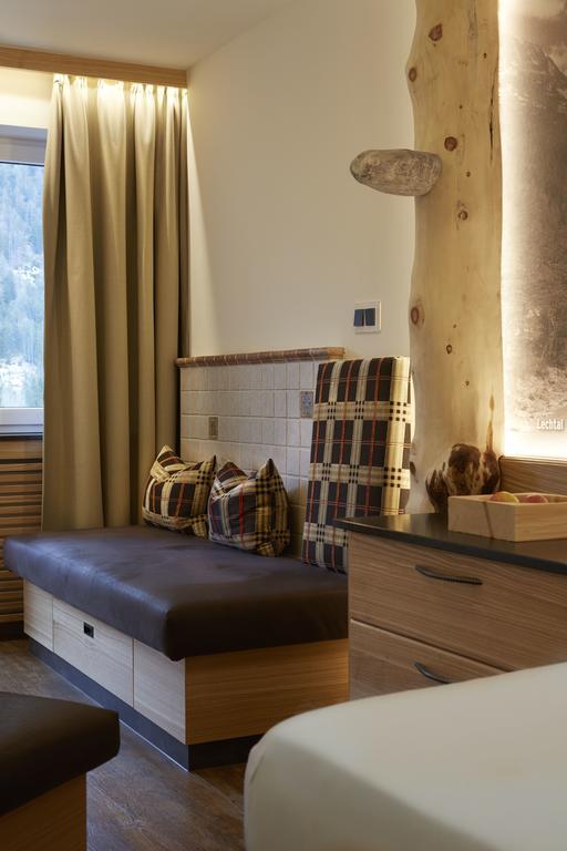 Alpenrose Wellnesshotel Бах Екстериор снимка
